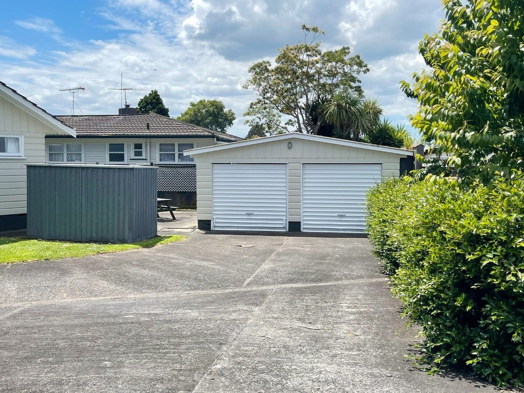 2A Hazeldene Place, Opaheke, Papakura - Carousel 12
