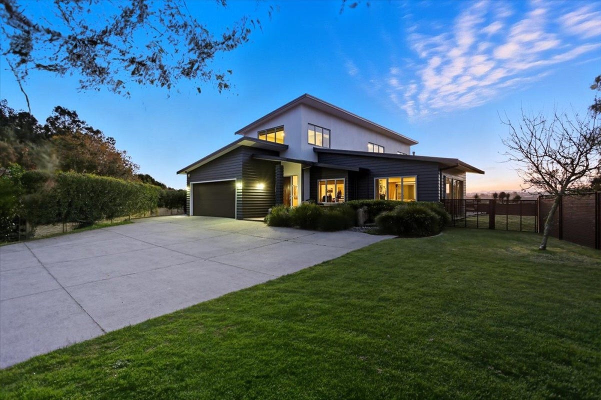 21C Bradley Avenue, Pyes Pa, Tauranga - Carousel 34