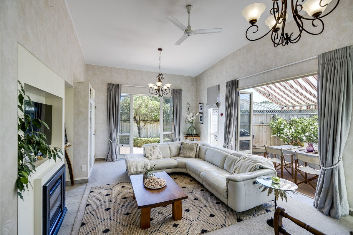 166 Auckland Road, Greenmeadows, Napier - Carousel 2