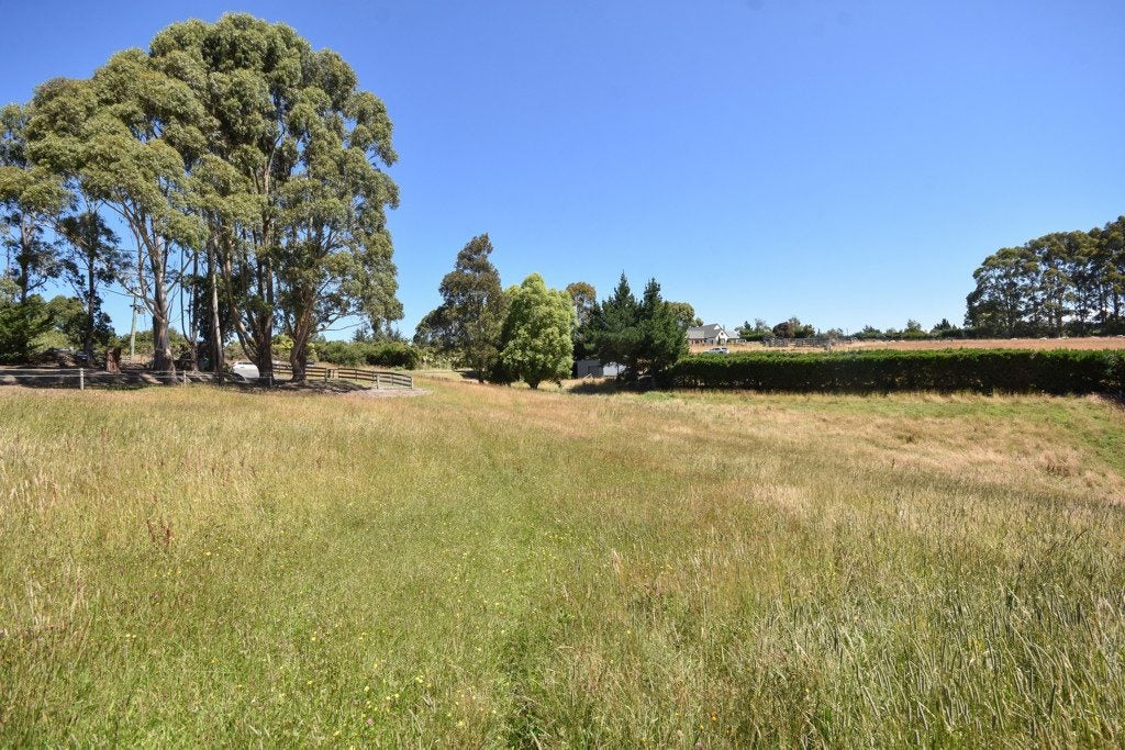 57 Highland Road, Brighton, Dunedin - Carousel 1