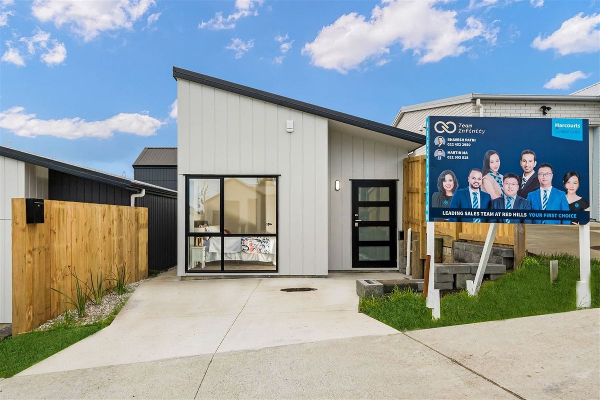 17 Morus Road, Massey, Auckland - Carousel 2