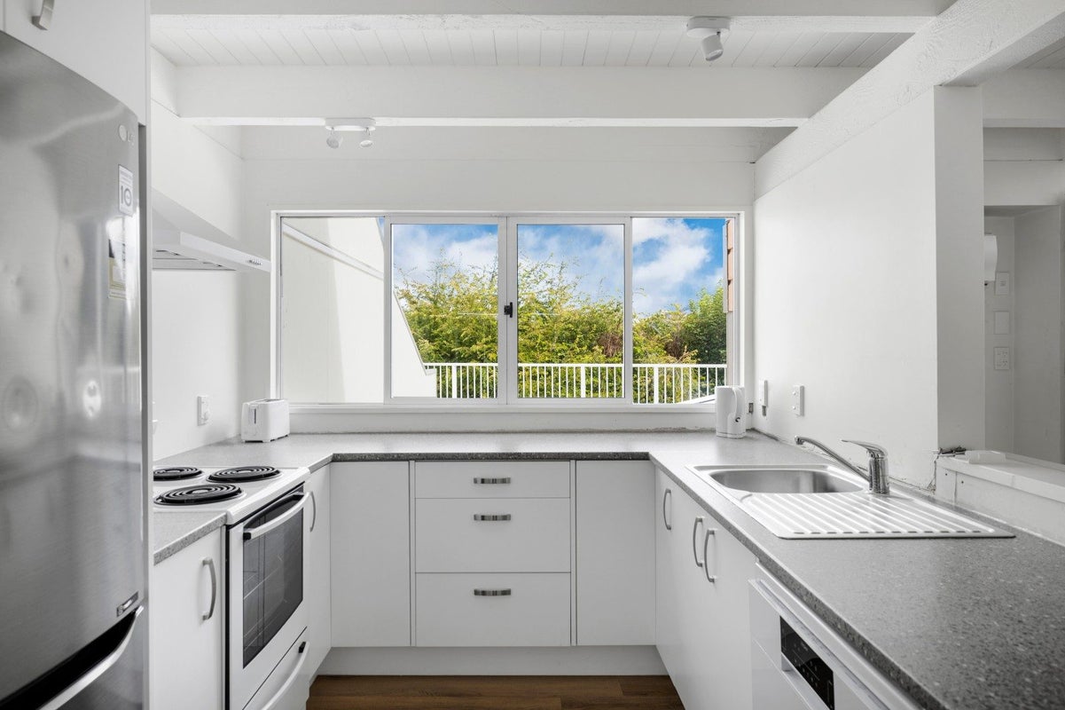 5B Anderson Heights, Queenstown, QUEENSTOWN - Carousel 1