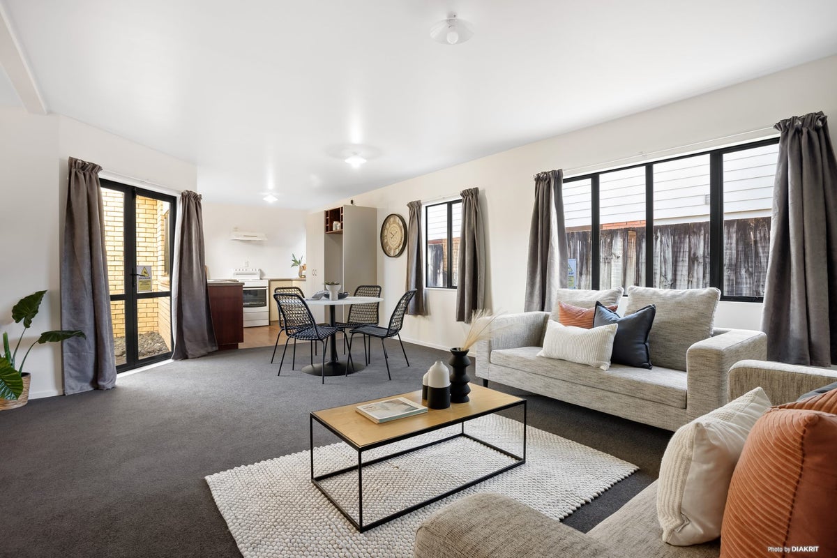 3/1 Paterson Street, Frankton, Hamilton - Carousel 1