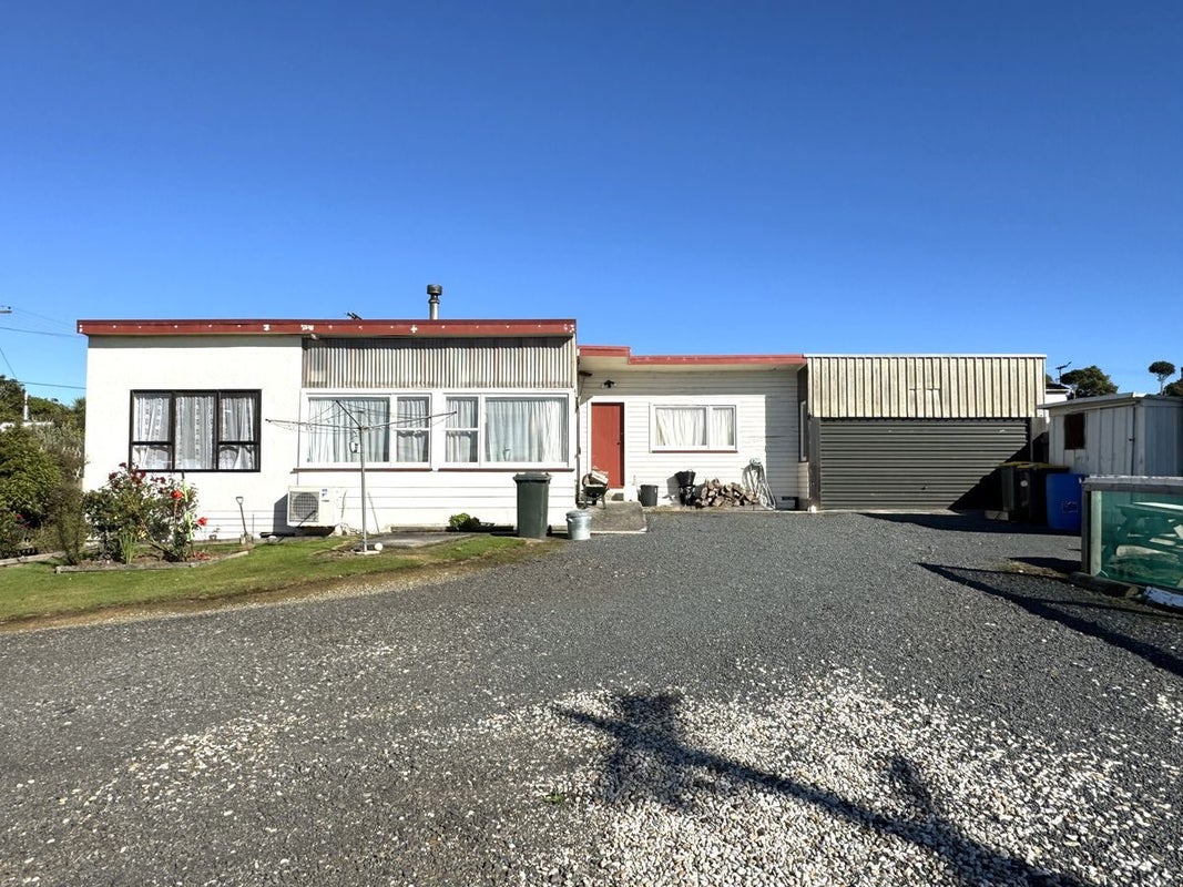 8 Kowhai Street, Balclutha - Carousel 1