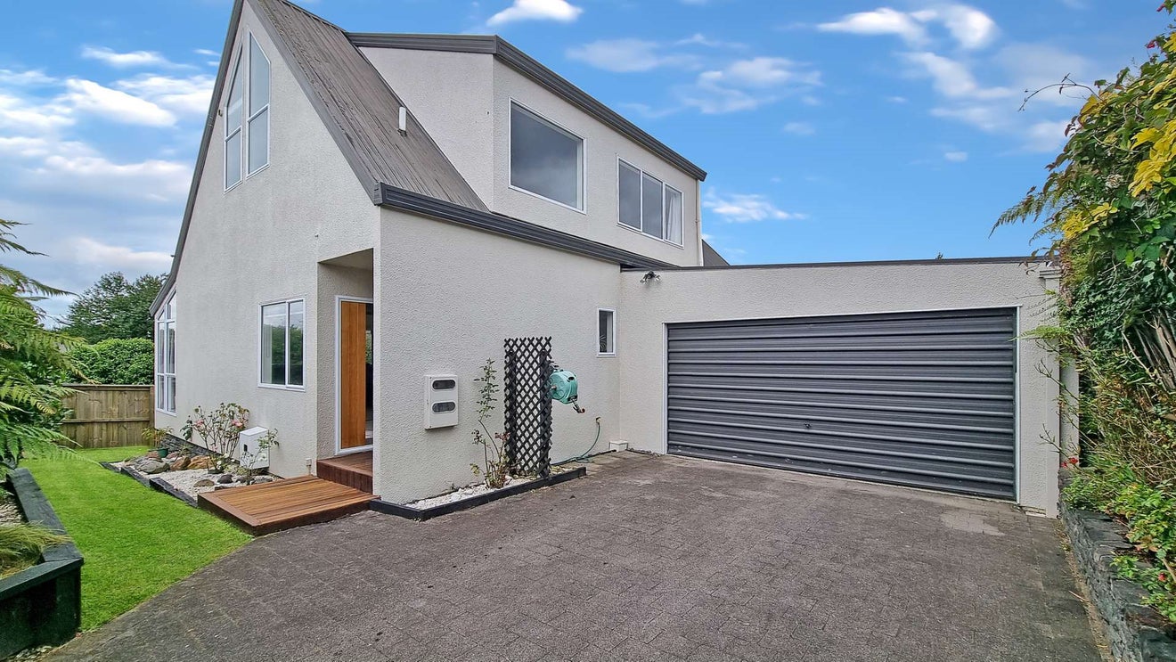 35B Lynmore Avenue, Lynmore, Rotorua - Carousel 2