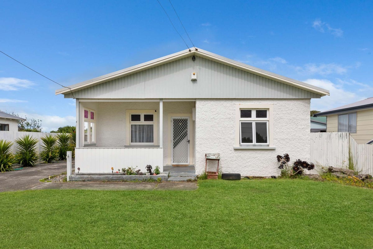 119 Cornfoot Street, Castlecliff, Whanganui - Carousel 2