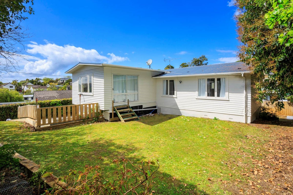 13A UTTING STREET, Birkdale, Auckland - Carousel 2