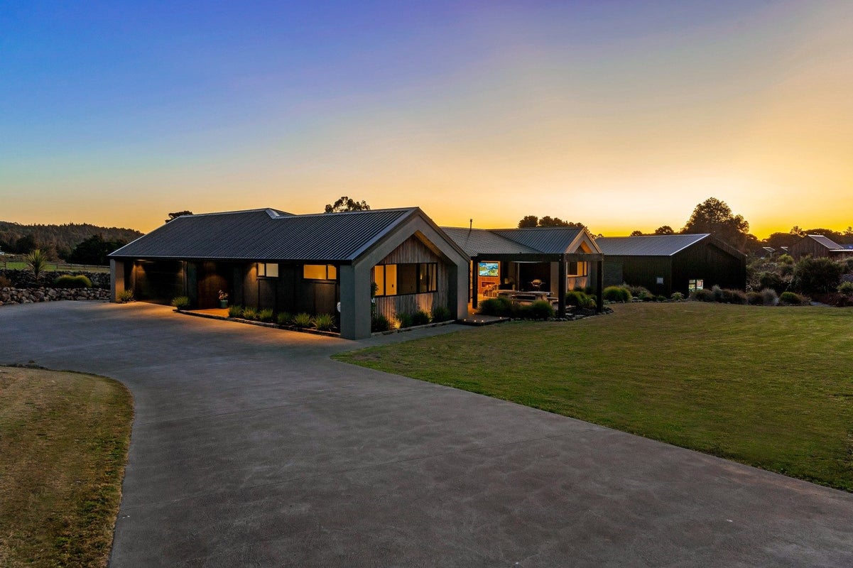 17 Capstone Place, Te Kamo, Whangarei - Carousel 2