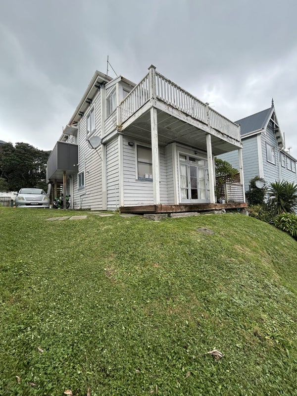 26 Austin Street, Mount Victoria, Wellington - Carousel 1