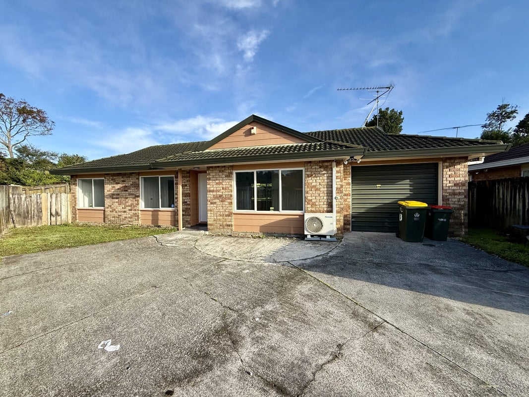 13 Horlicks Place, Randwick Park, Auckland - Carousel 1