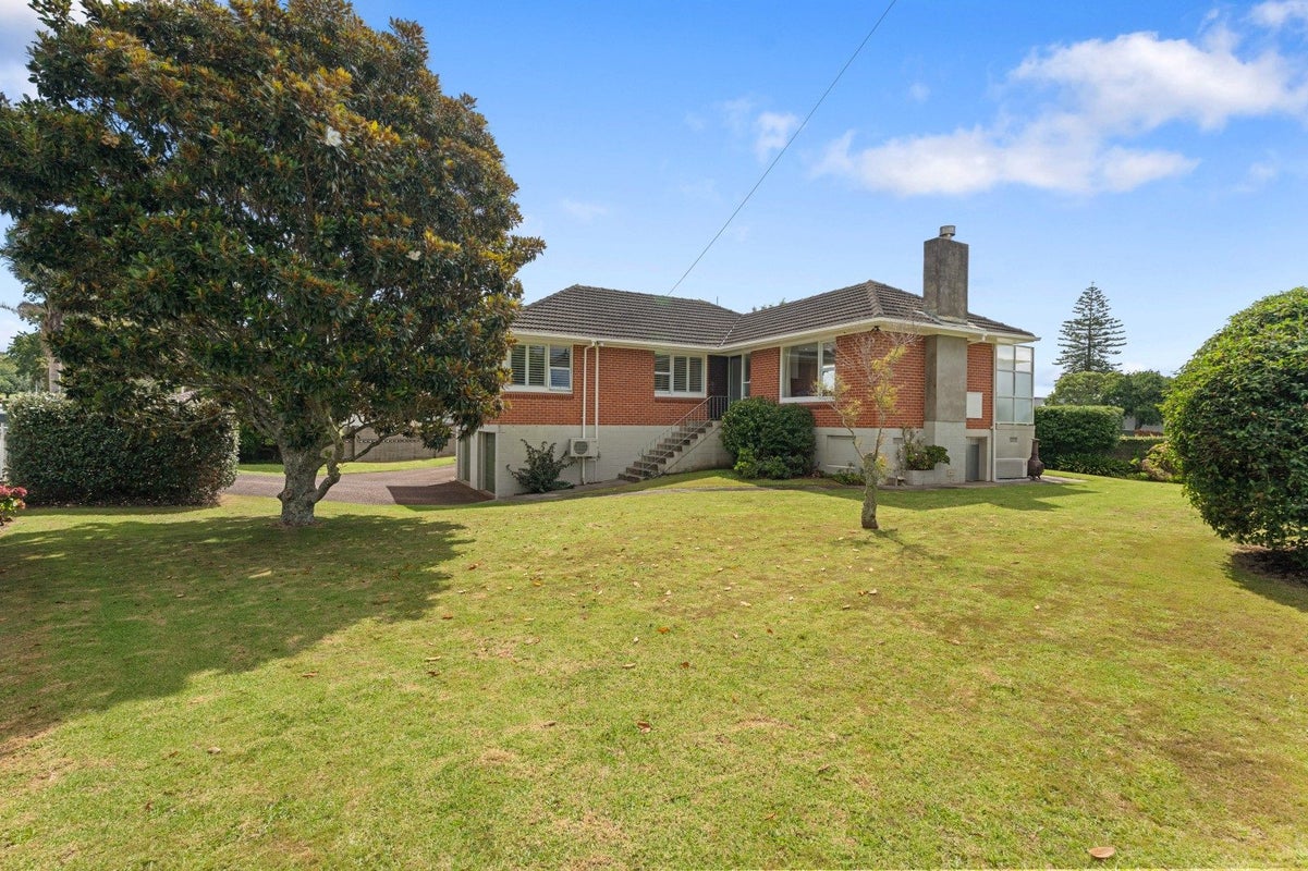 3 Hastie Avenue, Mangere Bridge, Auckland - Carousel 2