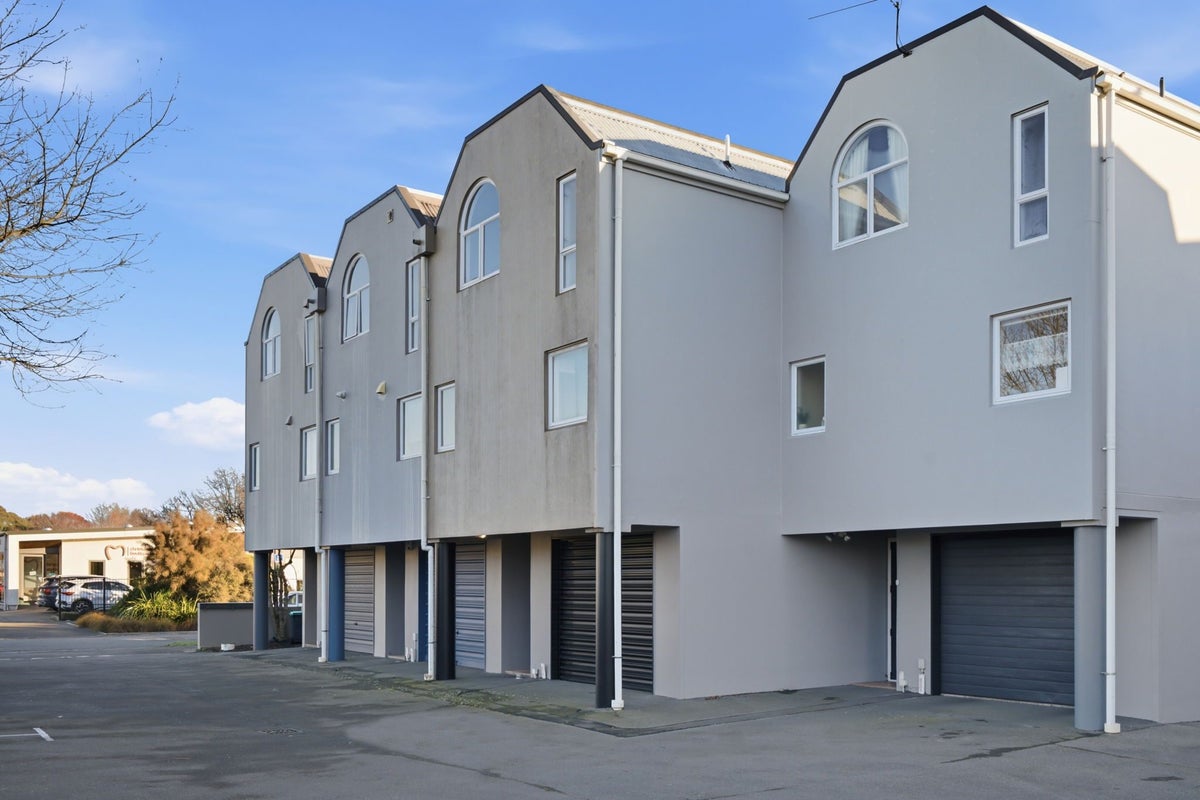 3/102 Wainui Street, Riccarton, Christchurch - Carousel 1