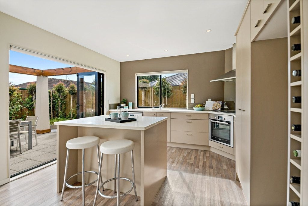 25 Erne Crescent, East Tamaki, Auckland - Carousel 2