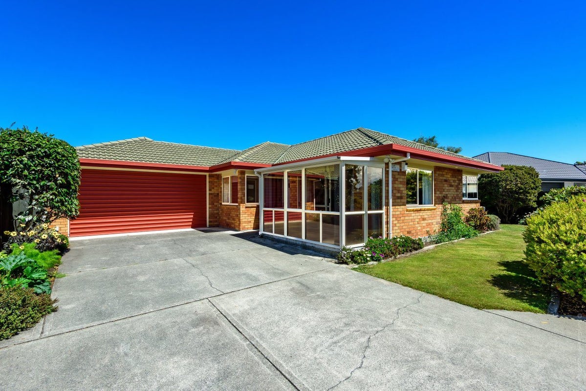 7B Ronald George Place, Parklands, Christchurch - Carousel 1