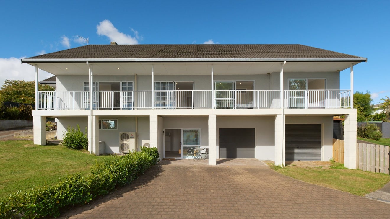 37 Shepherd Road, Waipahihi, Taupo - Carousel 1