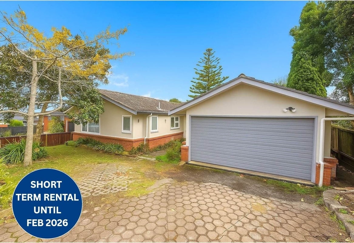 17 Rodney Street, Howick, Auckland - Carousel 1