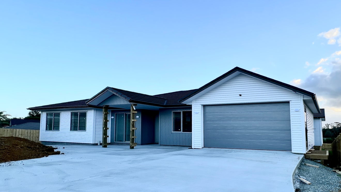 46 Harbour Crest Drive, Waiuku, Waiuku - Carousel 1