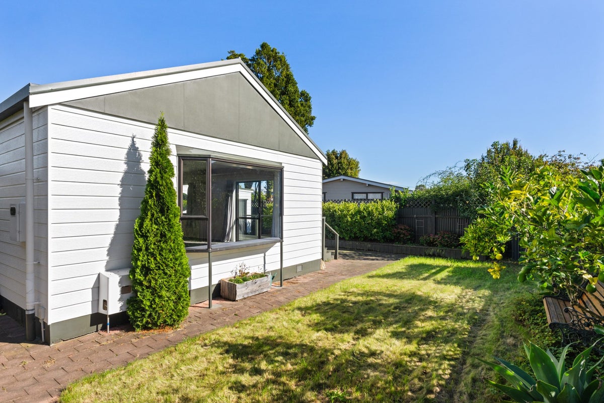 162A Clifford Street, Whataupoko, Gisborne - Carousel 1