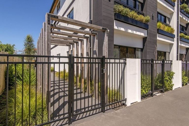 205/420 Hagley Avenue, Christchurch Central, Christchurch - Carousel 12