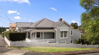 8 Shoal Bay Road, Devonport, Auckland - Carousel 1