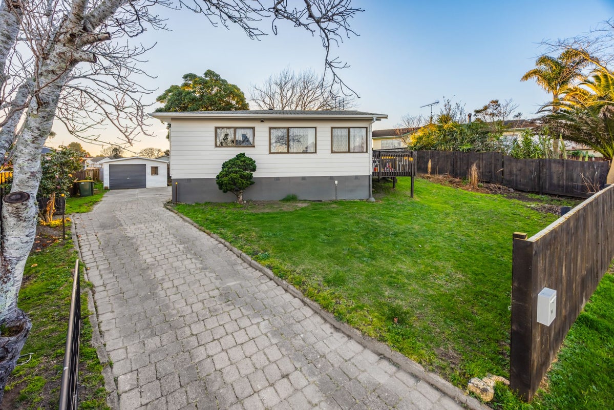 16 Limond Street, Randwick Park, Auckland - Carousel 2