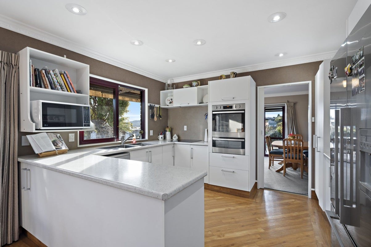 42 Harvey Street, Waipahihi, Taupo - Carousel 2