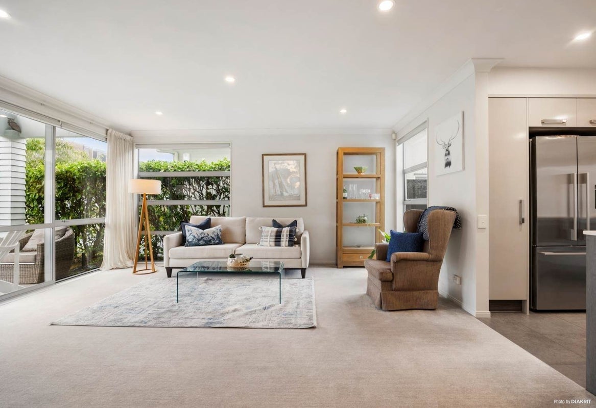 38 Barbarich Drive, Stonefields, Auckland - Carousel 2