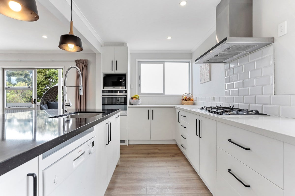 45 Helena Street, Massey, Auckland - Carousel 2