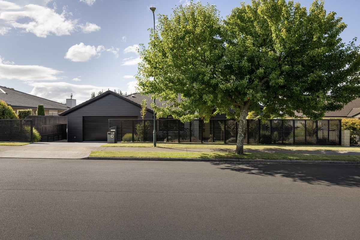168 Rowesdale Drive, Ohauiti - Carousel 21