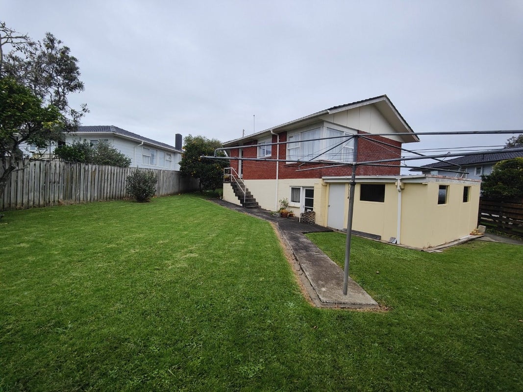 31 Cherry Road, Bucklands Beach, Auckland - Carousel 1