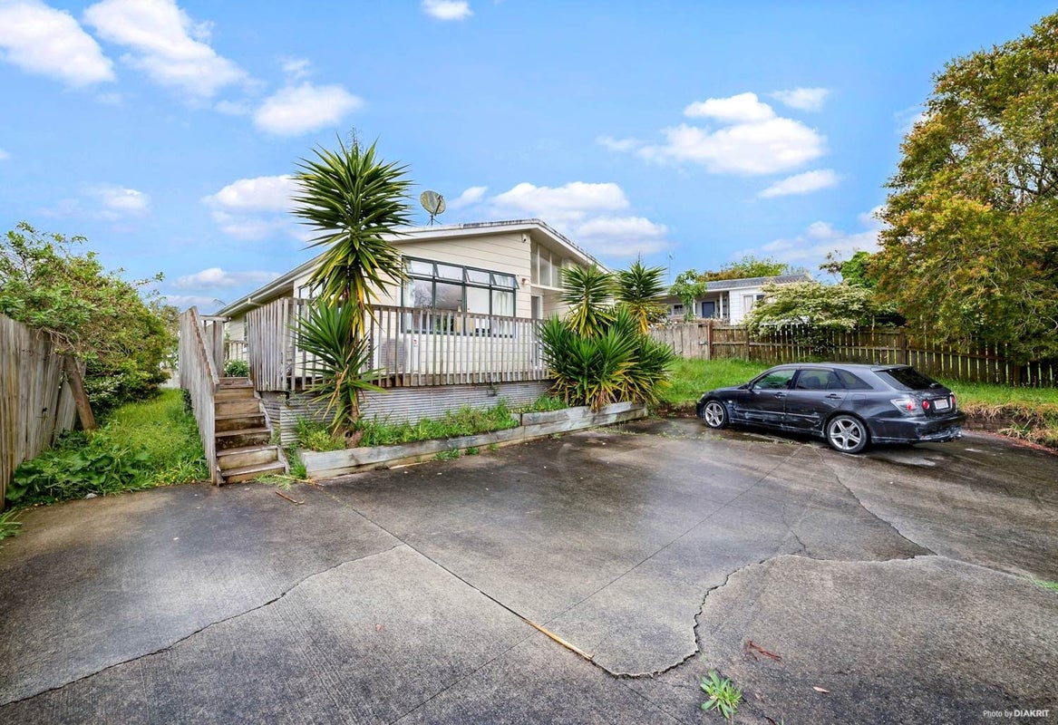 40 Taurus Crescent, Beach Haven, Auckland - Carousel 2
