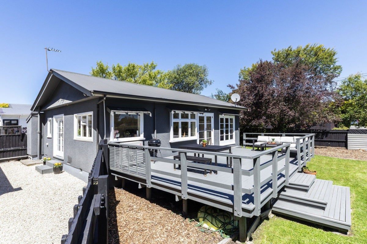 115 Clarendon Terrace, Woolston, Christchurch - Carousel 1