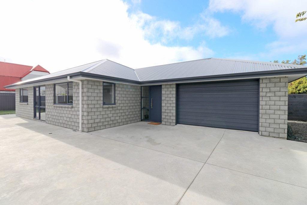 74 Inglewood Road, Hawthorndale, Invercargill - Carousel 1