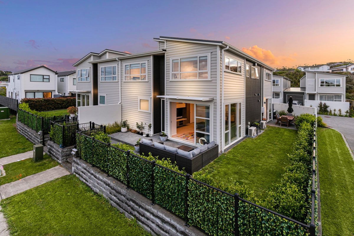 71 Karepiro Drive, Stanmore Bay, Whangaparaoa - Carousel 1