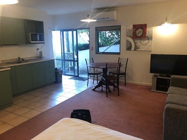 3B Highview Terrace, Queenstown, Queenstown - Carousel 1