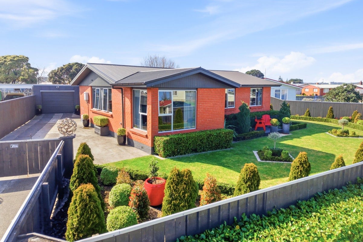 23 Gibbons Crescent, Castlecliff, Whanganui - Carousel 1