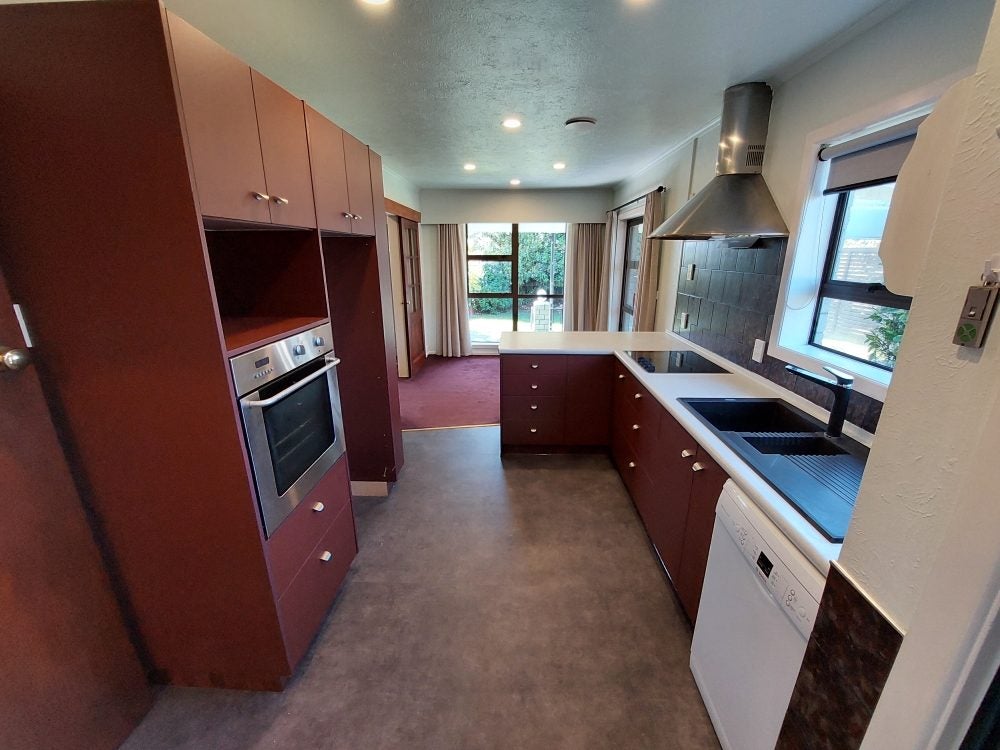 3 Barclay Street, Ferndale, New Plymouth - Carousel 2
