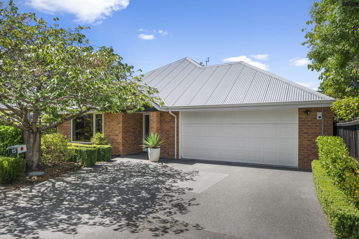 15 Wardour Mews, Avonhead, Christchurch - Carousel 1