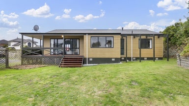 8 Peter Button Place, Johnsonville, Wellington - Carousel 1