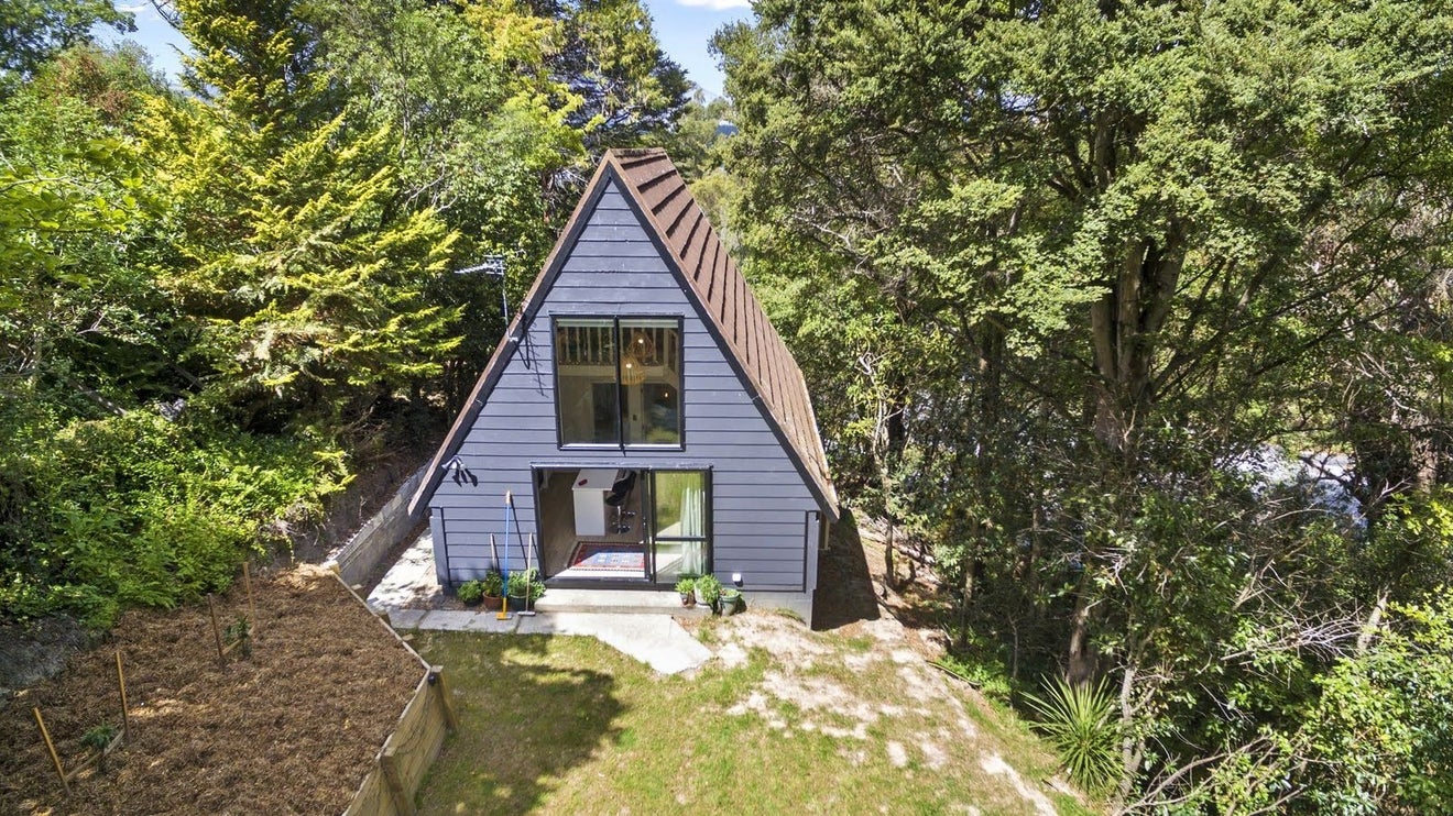 1101 Dyers Pass Road, Governors Bay, Lyttelton - Carousel 17