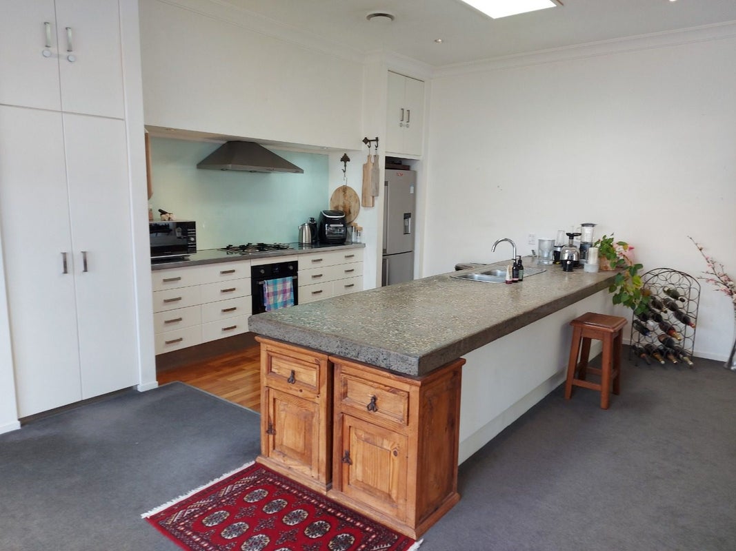 110A Clyde Street, Island Bay, Wellington - Carousel 1