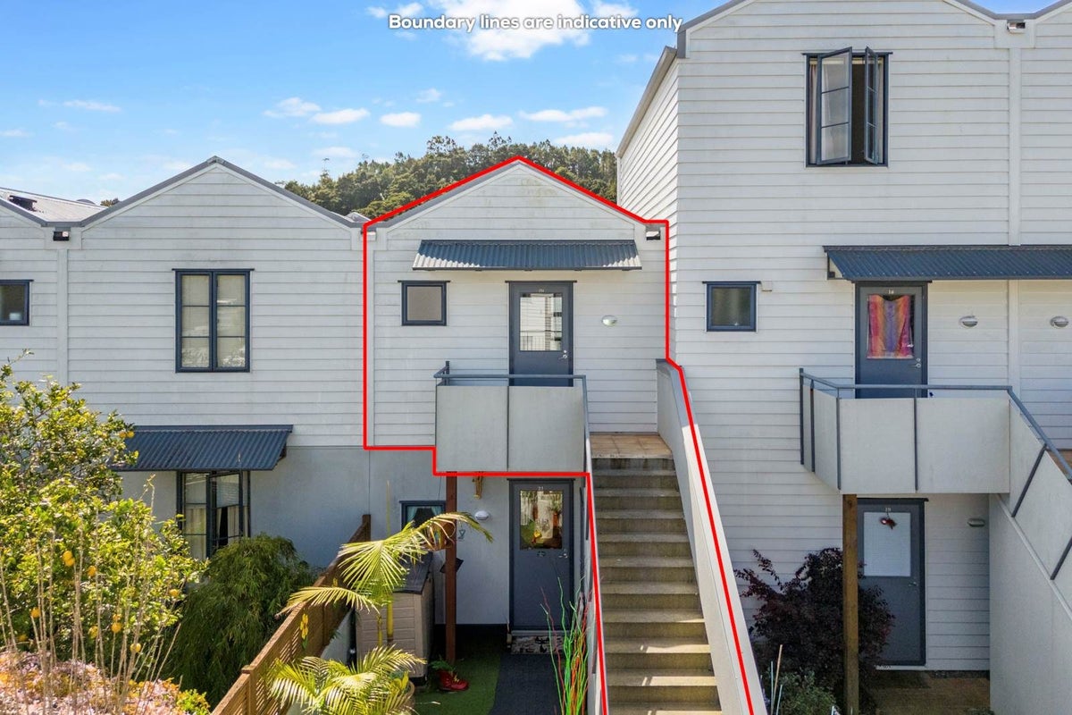20/5 Carolina Place, Albany, North Shore City, Auckland - Carousel 2