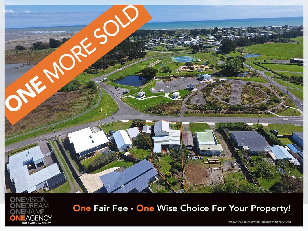 3 Nash Parade, Foxton Beach, Foxton - Carousel 1