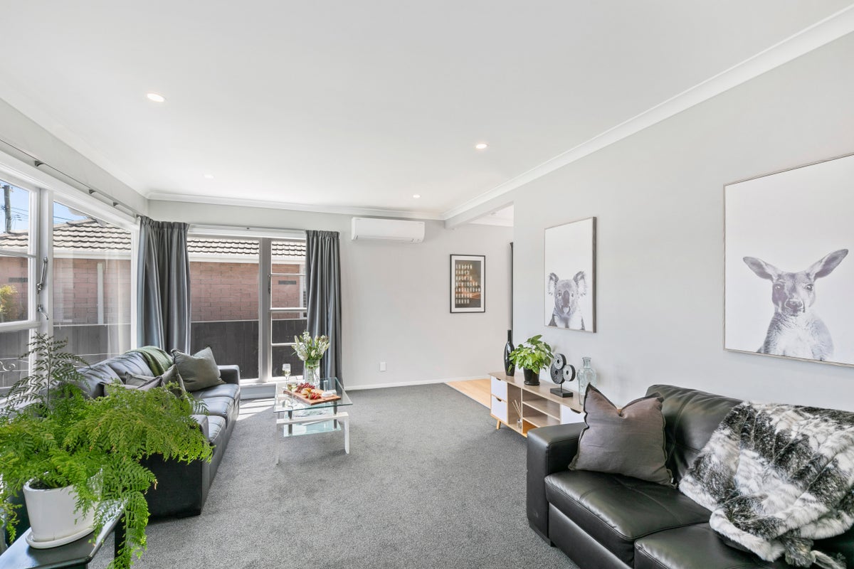 6 Barsi Grove, Avalon, Lower Hutt - Carousel 2