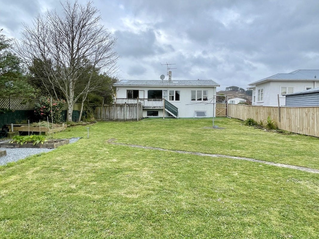 72 Miro Street, Trentham, Upper Hutt - Carousel 1