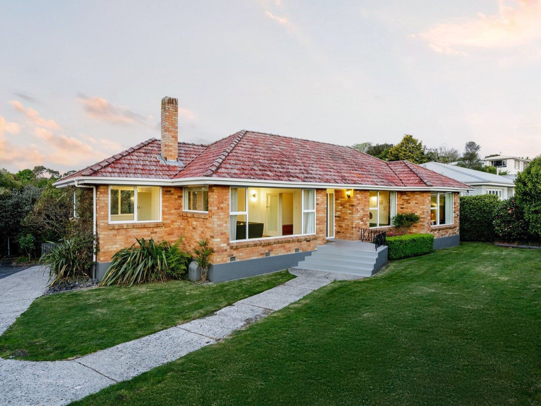 24 Riverview Terrace, Fairfield, Hamilton - Carousel 2