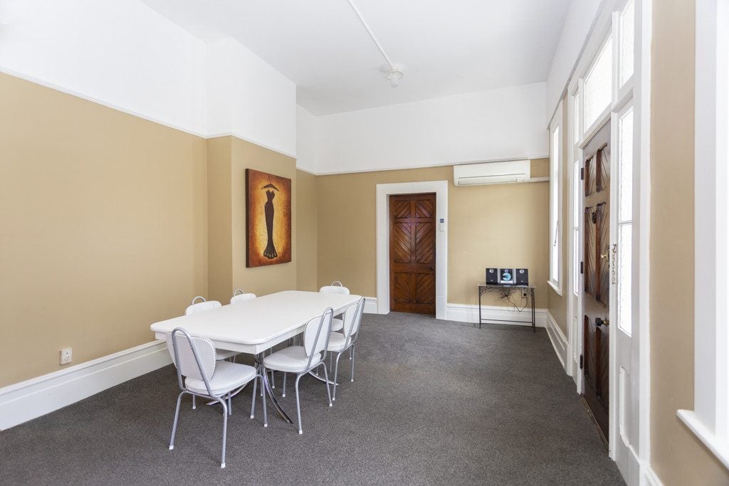 1A WARREN STREET, Oamaru, Oamaru - Carousel 2