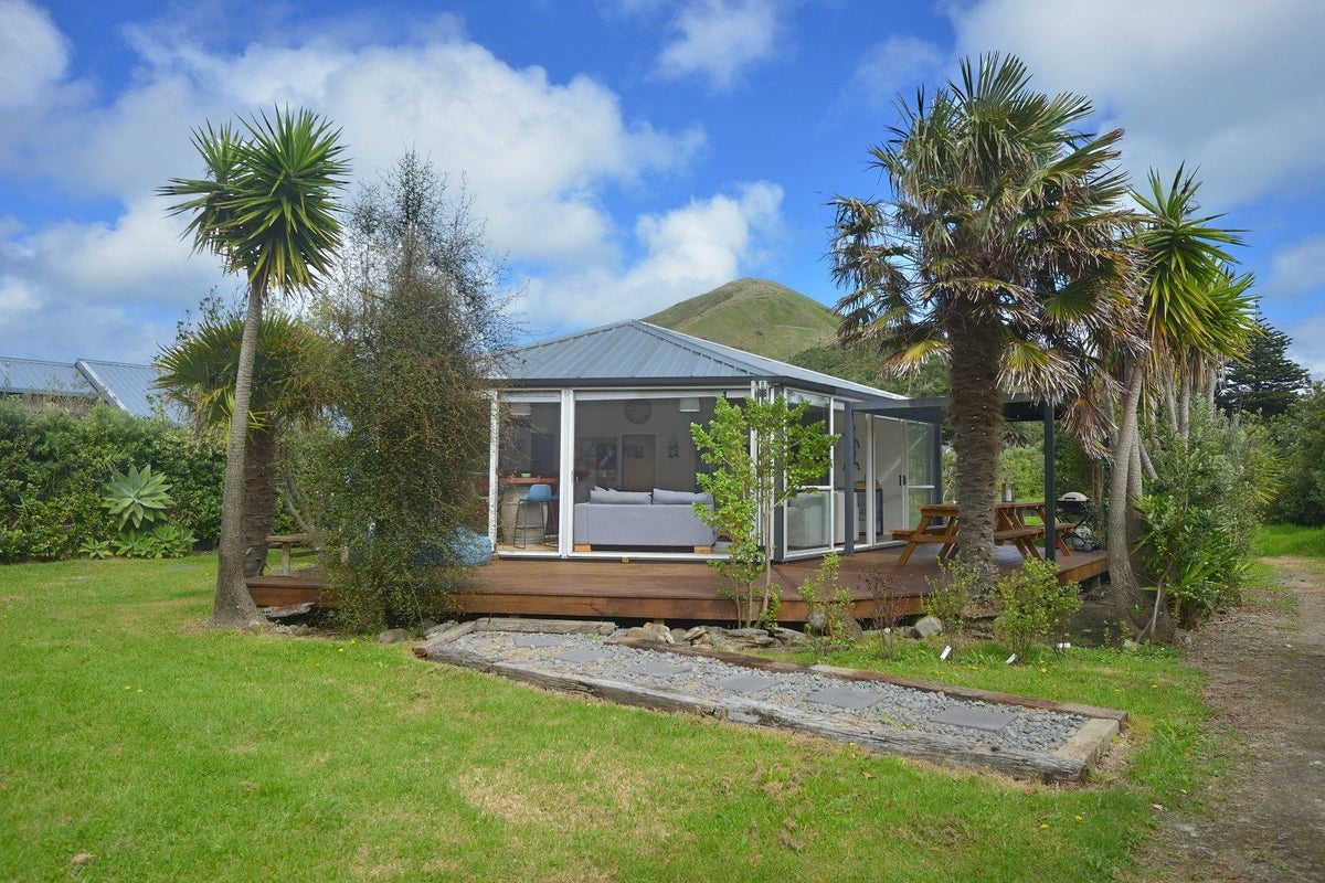 86A Fortescue Street, Mahia - Carousel 1