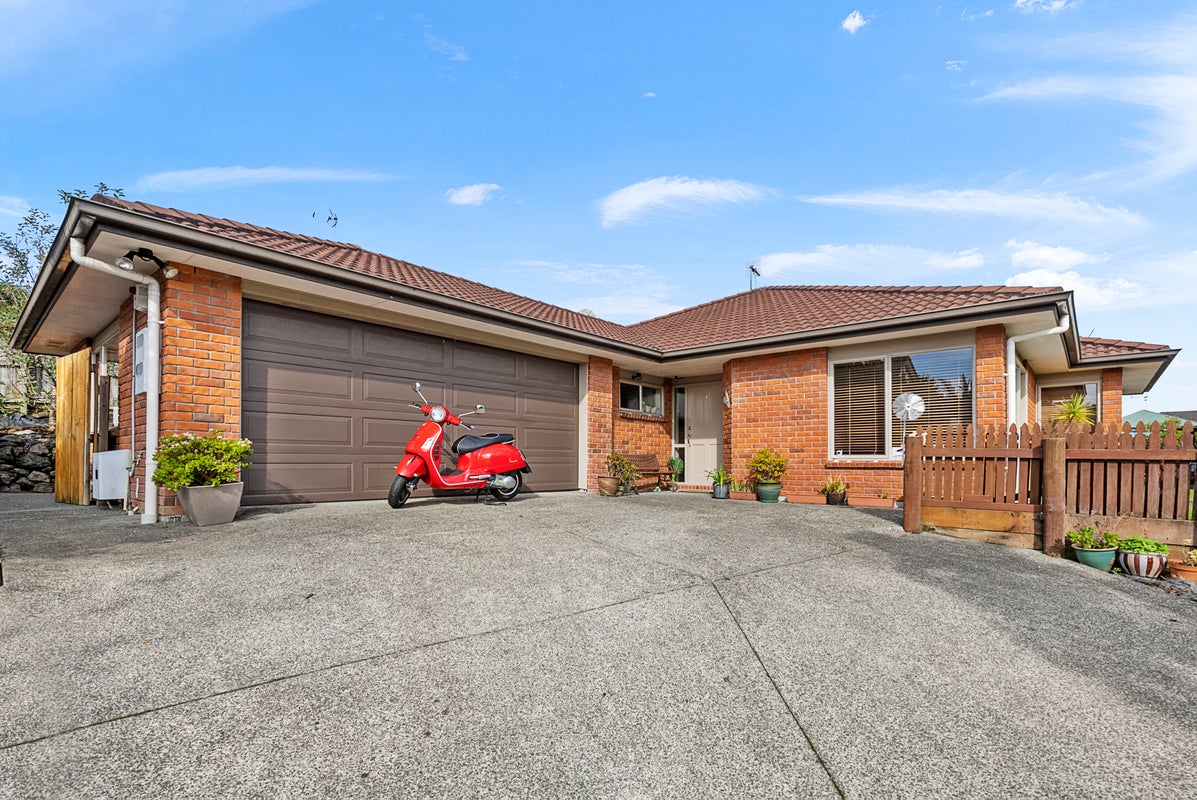 36 Vinewood Drive, Albany, Auckland - Carousel 1