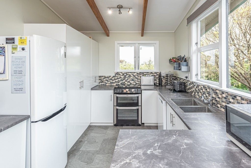 32 Plunket Street, Durie Hill, Whanganui - Carousel 2
